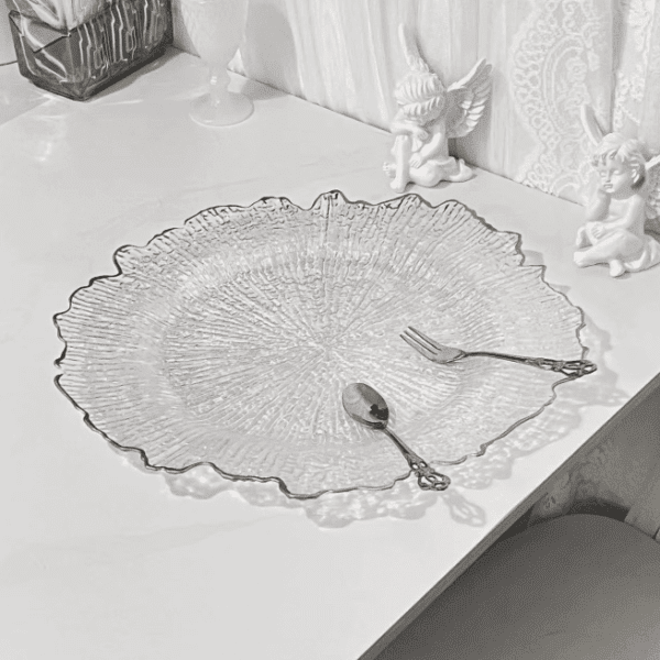 Transparent charger plate - gold