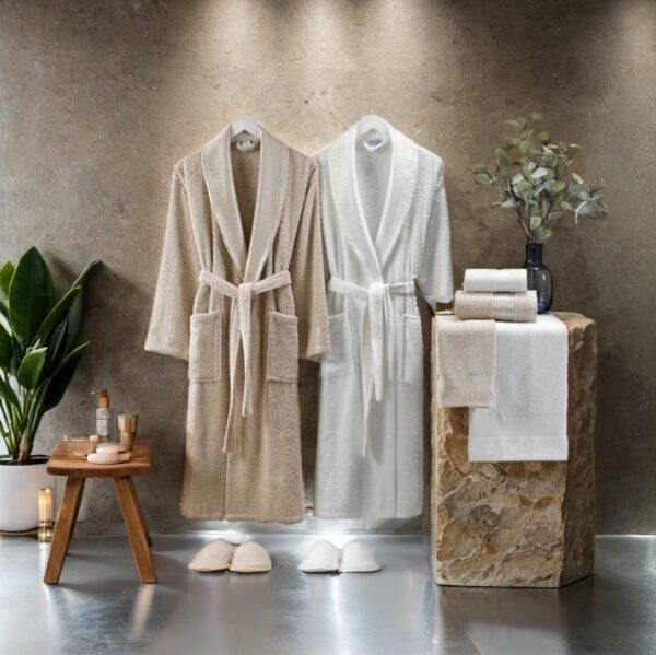 Bathrobe - White and Beige
